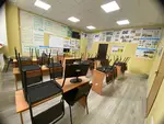 Сучасний навчальний клас автошколи «Антарес» в Ужгороді (площа Кирила і Мефодія, 4), повністю укомплектований партами та інтерактивними стендами з ПДР.